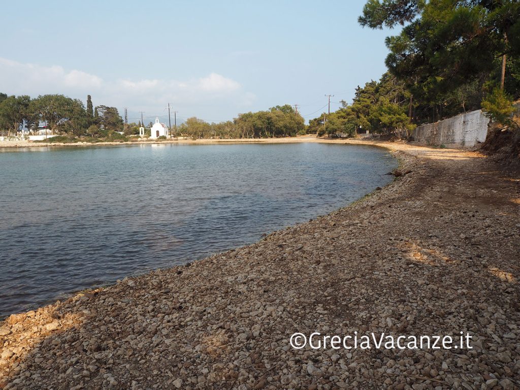 spiaggia-mandraki